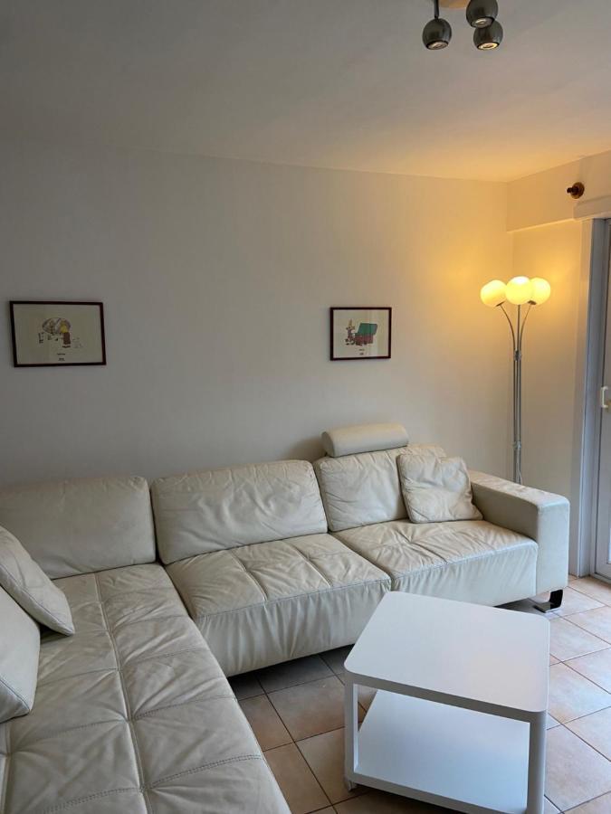 Ruim Zonnig Appartement Op 50M Van Strand Ostend Exterior photo